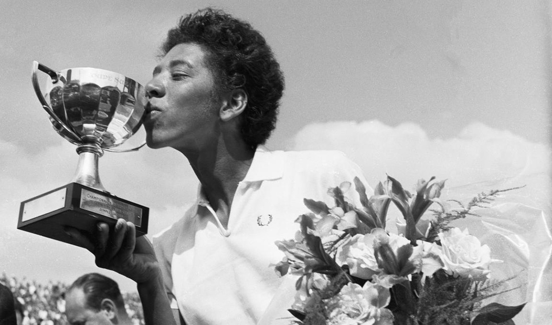 Alteo Gibson postaje prva Afroamerikanka koja osvaja Grand Slam 1956