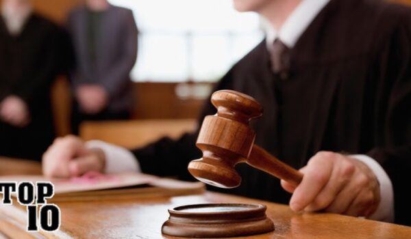 10 čudnih zakona koji su stvarno postojali (i zašto su doneseni)